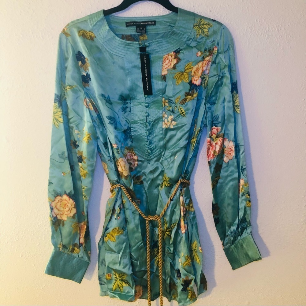 COPY - Linda Allaedellen Tracy 100% Silk floral top! NWT - Picture 1 of 2